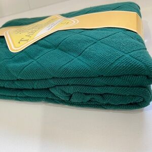 Green Terry Tablecloth; Round; New; 100% Cotton; Ritz Brand; Checkered Weave